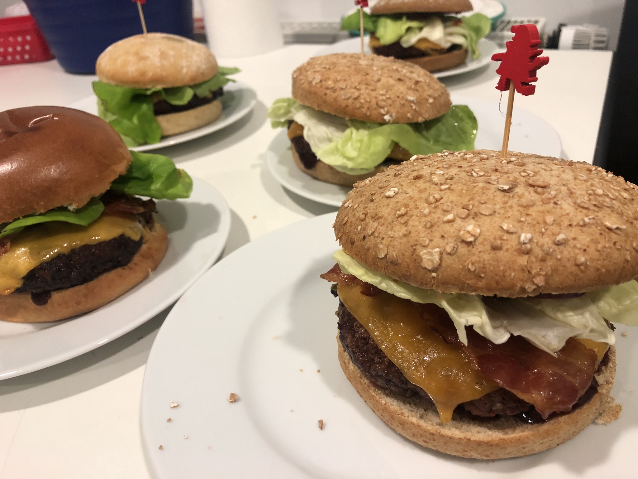 Burger zur Weihnachtsfeier! Andacht mit Impulsen von Bischöfin Dr. Hofmann