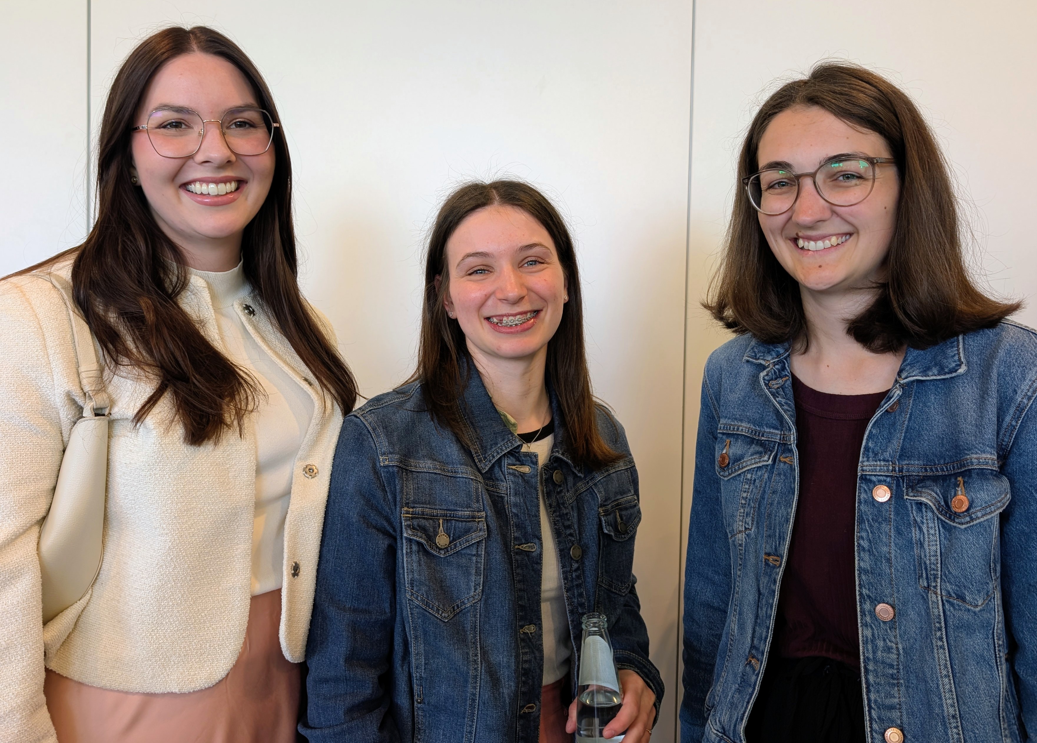 Pastoralreferentin Elena Otto, Valentina Riebel und Jugendreferentin Eva-Maria Sirsch.